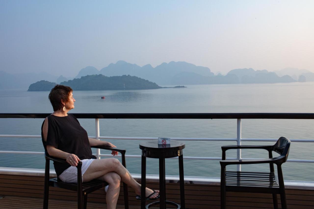 Scarlet Pearl Cruises - Wonder On Lan Ha Bay Hotel Hạ Long-öböl Kültér fotó